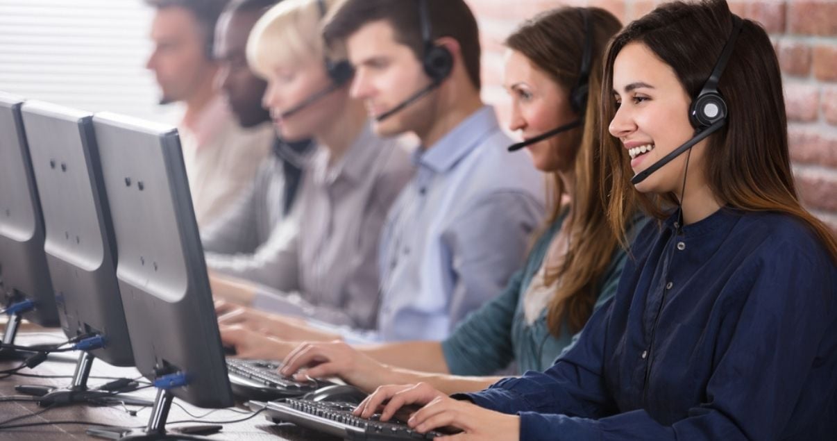 Los operadores de call center son demandados como personal eventual en ventas y marketing.